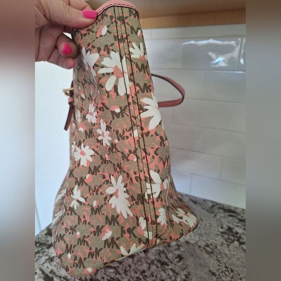 MICHAEL KORS Large Carryall Flowers Tote Jet Set Travel Saffiano Leather - Picture 4 of 13